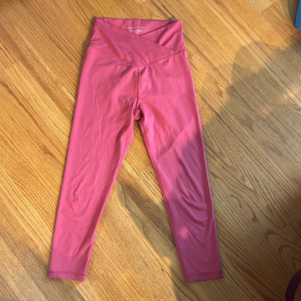 American Eagle Pink Crossover 7/8 Leggings